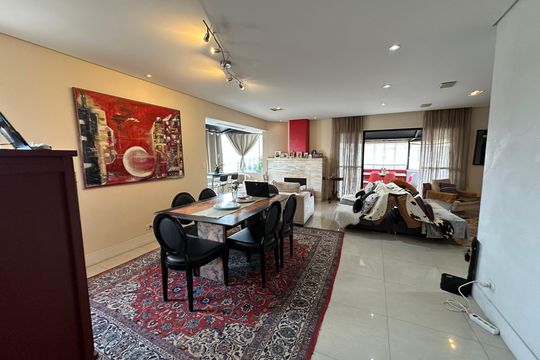 Sala de apartamento à venda com 4 quartos, 220m² em Alphaville, Barueri