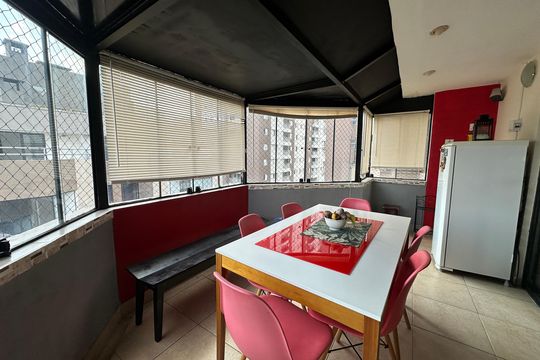 Varanda da Sala de apartamento à venda com 4 quartos, 220m² em Alphaville, Barueri