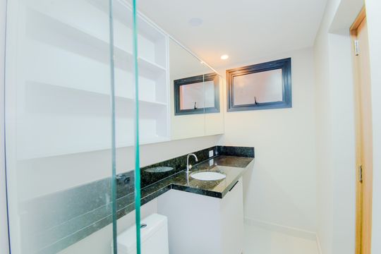 Banheiro de kitnet/studio para alugar com 1 quarto, 34m² em Vila Galvão, Guarulhos