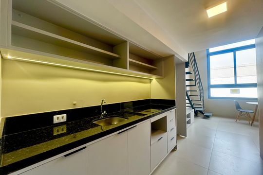 Cozinha de kitnet/studio para alugar com 1 quarto, 34m² em Vila Galvão, Guarulhos