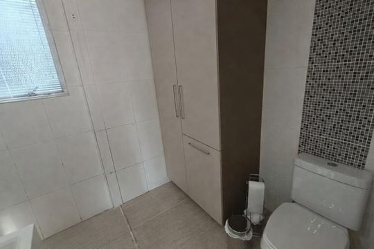 Banheiro de apartamento à venda com 2 quartos, 94m² em Centro, São Leopoldo