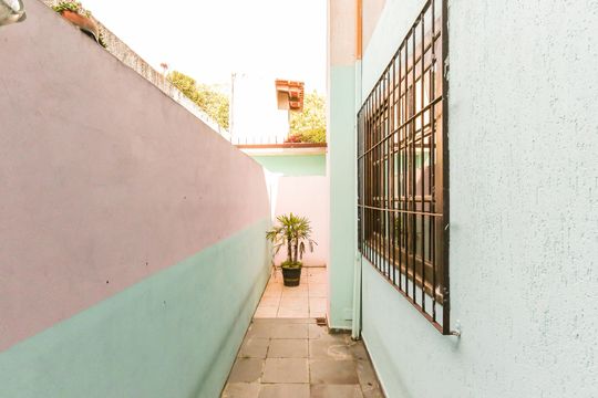 Quintal de casa para alugar com 2 quartos, 180m² em Jardim Joao Xxiii, São Paulo