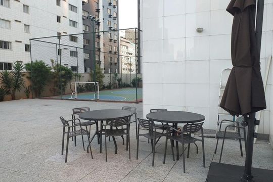 Área externa de apartamento para alugar com 1 quarto, 40m² em Savassi, Belo Horizonte