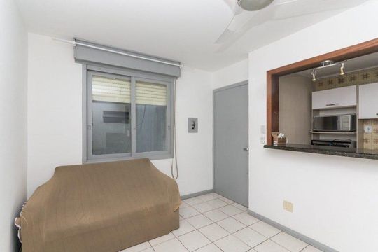 Sala  de apartamento à venda com 1 quarto, 30m² em Azenha, Porto Alegre