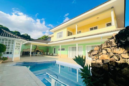 Piscina de casa de condomínio à venda com 5 quartos, 580m² em Jacarepaguá, Rio de Janeiro