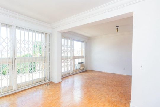 Sala  de apartamento para alugar com 3 quartos, 177m² em Petrópolis, Porto Alegre
