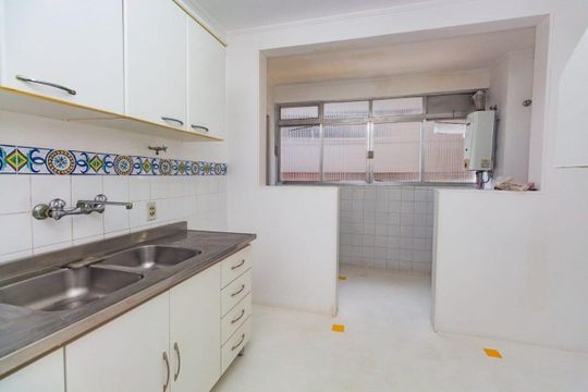 Cozinha  de apartamento para alugar com 3 quartos, 177m² em Petrópolis, Porto Alegre