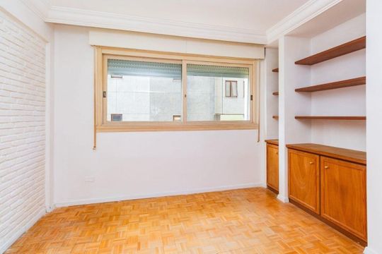 Escritório  de apartamento para alugar com 3 quartos, 177m² em Petrópolis, Porto Alegre