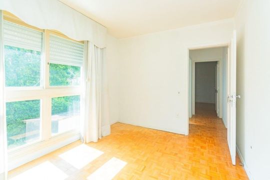 Quarto 2 de apartamento para alugar com 3 quartos, 177m² em Petrópolis, Porto Alegre
