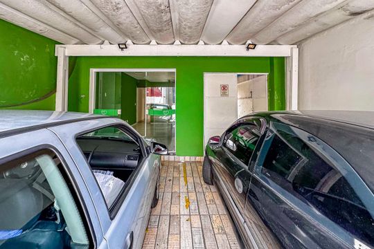 Garagem de casa à venda com 3 quartos, 200m² em Jardim Bela Vista, Santo André
