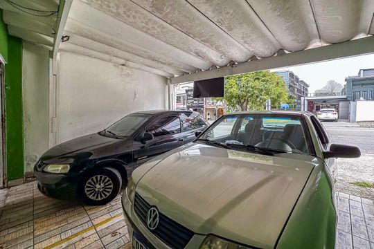 Garagem de casa à venda com 3 quartos, 200m² em Jardim Bela Vista, Santo André