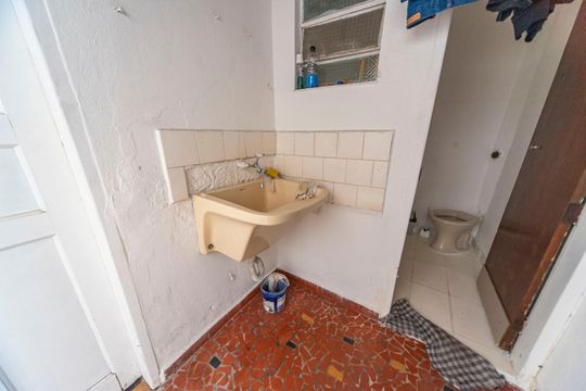 Área de Serviço de casa à venda com 3 quartos, 200m² em Jardim Bela Vista, Santo André