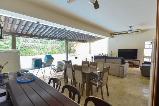 Área externa de casa para alugar com 5 quartos, 694m² em Tijuca, Rio de Janeiro