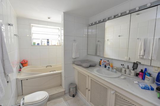 Banheiro 1 de casa para alugar com 5 quartos, 694m² em Tijuca, Rio de Janeiro