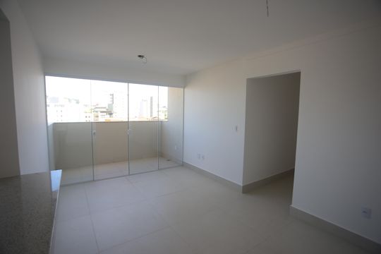 Apartamento à venda com 3 quartos, 82m² em Padre Eustáquio, Belo Horizonte