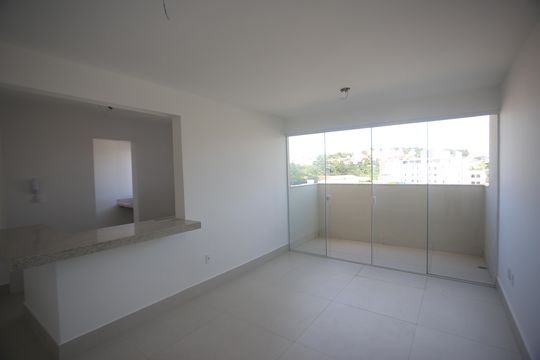 Apartamento à venda com 3 quartos, 82m² em Padre Eustáquio, Belo Horizonte