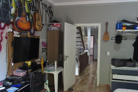 Quarto 2 de casa à venda com 3 quartos, 246m² em Bandeiras, Osasco