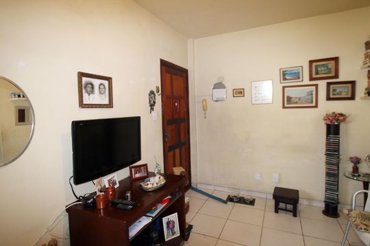 Sala de apartamento para alugar com 1 quarto, 38m² em Irajá, Rio de Janeiro