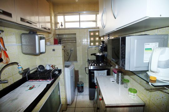 Cozinha de apartamento para alugar com 1 quarto, 38m² em Irajá, Rio de Janeiro