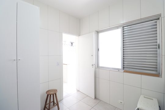 Quarto de Serviço de casa à venda com 3 quartos, 180m² em Lapa, São Paulo