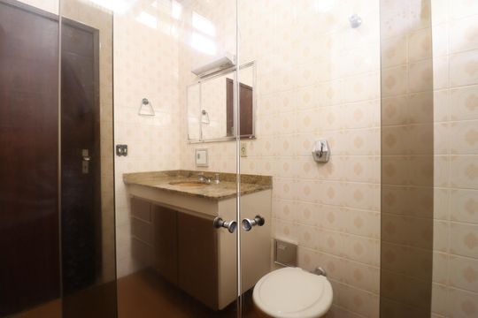Banheiro da Suíte 2 de casa à venda com 3 quartos, 180m² em Lapa, São Paulo
