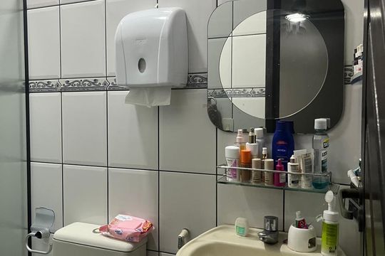 Banheiro de casa à venda com 4 quartos, 195m² em Bela Vista, Osasco