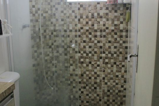 Banheiro de apartamento para alugar com 2 quartos, 44m² em Jardim Sao Luis (zona Norte), Guarulhos