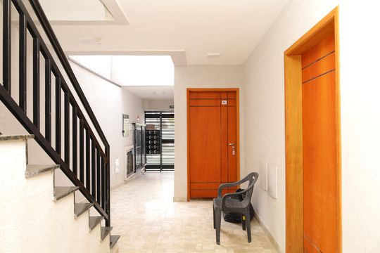 Área comum - Saguão do prédio de apartamento para alugar com 1 quarto, 35m² em Vila Rosaria, São Paulo