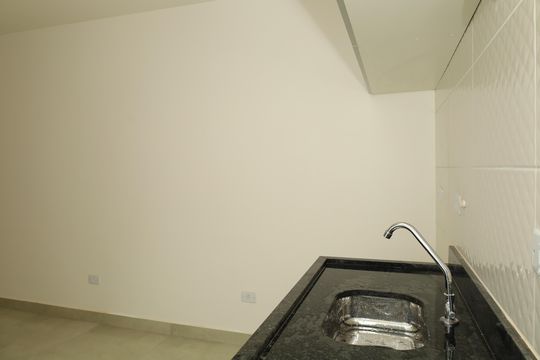 Cozinha de apartamento para alugar com 1 quarto, 32m² em Vila Rosaria, São Paulo