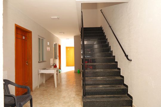 Área comum - Saguão do prédio de apartamento para alugar com 1 quarto, 32m² em Vila Rosaria, São Paulo