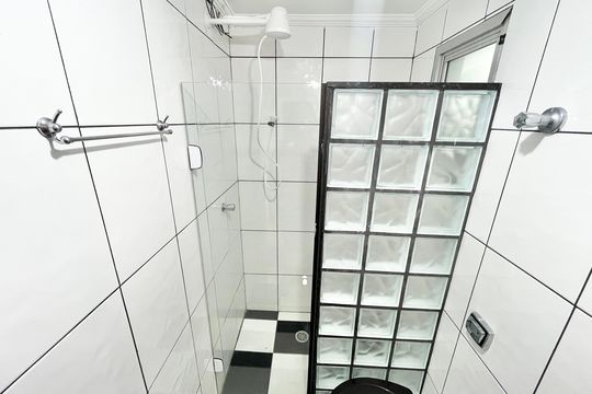 Banheiro de apartamento para alugar com 2 quartos, 60m² em Mandaqui, São Paulo