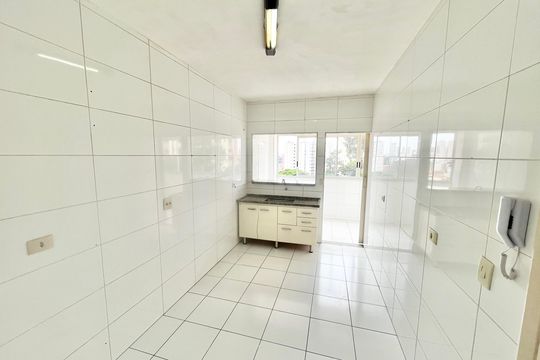 Cozinha de apartamento à venda com 2 quartos, 94m² em Santa Ines, São Paulo