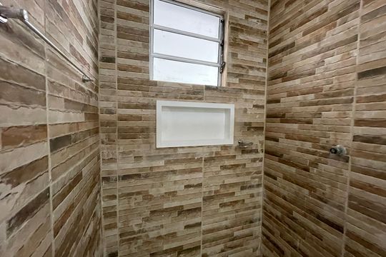 Banheiro de casa para alugar com 1 quarto, 45m² em Nhambuca, Cotia
