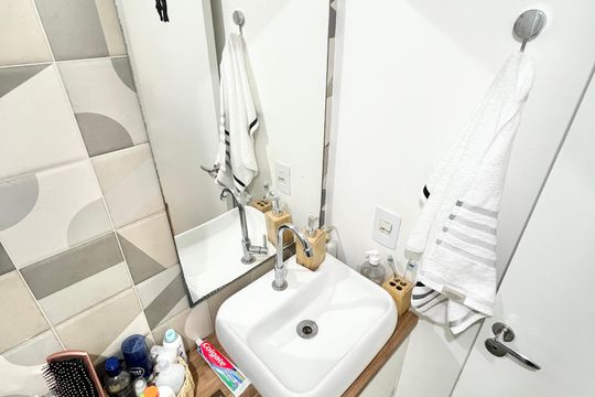 Banheiro de apartamento à venda com 2 quartos, 44m² em Vila Santa Maria, São Paulo