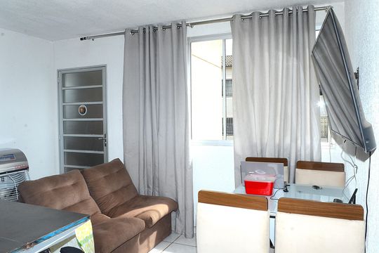 Sala de apartamento para alugar com 2 quartos, 43m² em Vista do Sol, Belo Horizonte