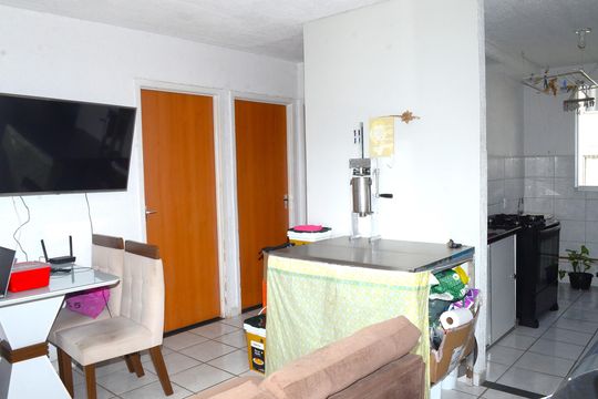 Sala de apartamento para alugar com 2 quartos, 43m² em Vista do Sol, Belo Horizonte