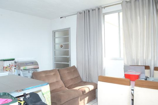 Sala de apartamento para alugar com 2 quartos, 43m² em Vista do Sol, Belo Horizonte