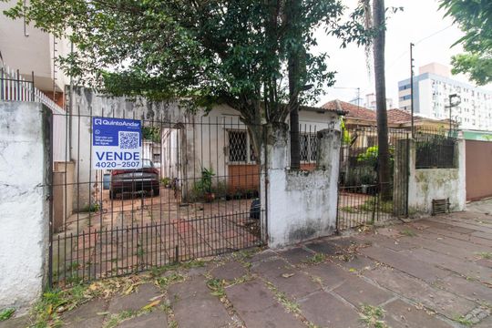 Fachada de casa à venda com 2 quartos, 218m² em Santana, Porto Alegre