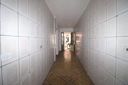 Corredor interno de casa para alugar com 2 quartos, 120m² em Vila Cosmopolita, São Paulo
