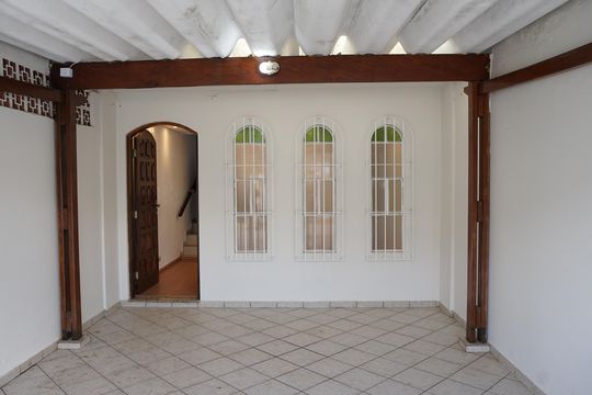 Garagem de casa à venda com 2 quartos, 90m² em Cidade Maia, Guarulhos