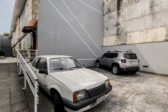 Garagem  de casa de condomínio à venda com 2 quartos, 55m² em Vila Guilhermina, São Paulo