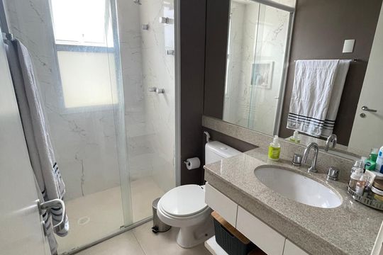 Banheiro de apartamento à venda com 2 quartos, 90m² em Brooklin, São Paulo