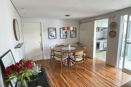 Sala de apartamento à venda com 2 quartos, 90m² em Brooklin, São Paulo