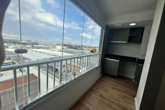 Varanda de apartamento para alugar com 2 quartos, 55m² em Vila das Bandeiras, Guarulhos