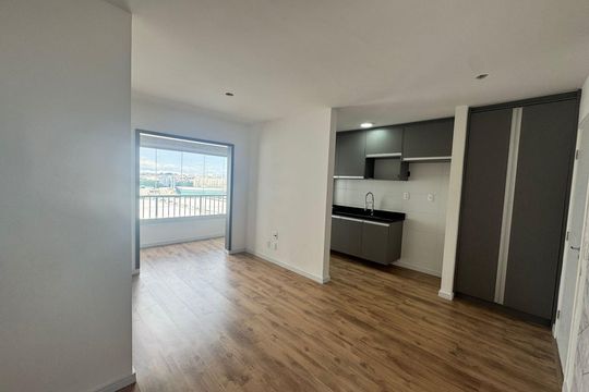 Sala de apartamento para alugar com 2 quartos, 55m² em Vila das Bandeiras, Guarulhos