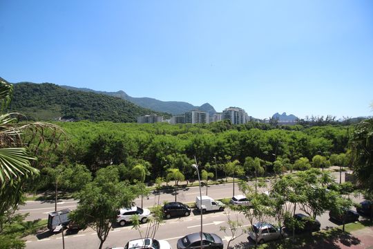 Vista de apartamento à venda com 2 quartos, 80m² em Barra Olímpica, Rio de Janeiro