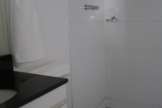 Banheiro de apartamento à venda com 1 quarto, 30m² em República, São Paulo