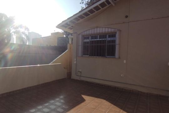 Área externa de casa à venda com 3 quartos, 132m² em Centro, Diadema
