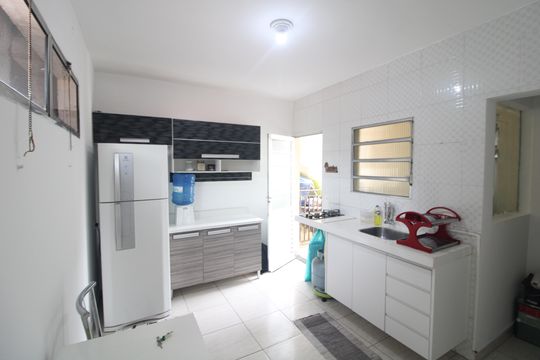 Cozinha de casa para alugar com 2 quartos, 65m² em Campininha, São Paulo