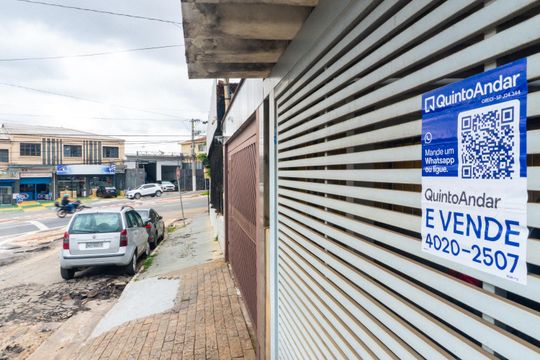 Plaquinha de casa à venda com 3 quartos, 180m² em Parque Jabaquara, São Paulo